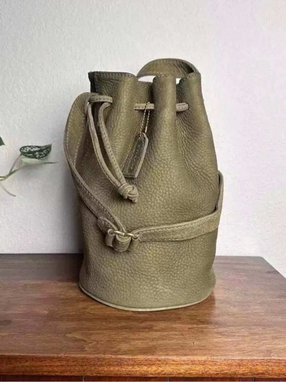 Vintage 90s dark green Coach bag 4931, drawstring bucket bag